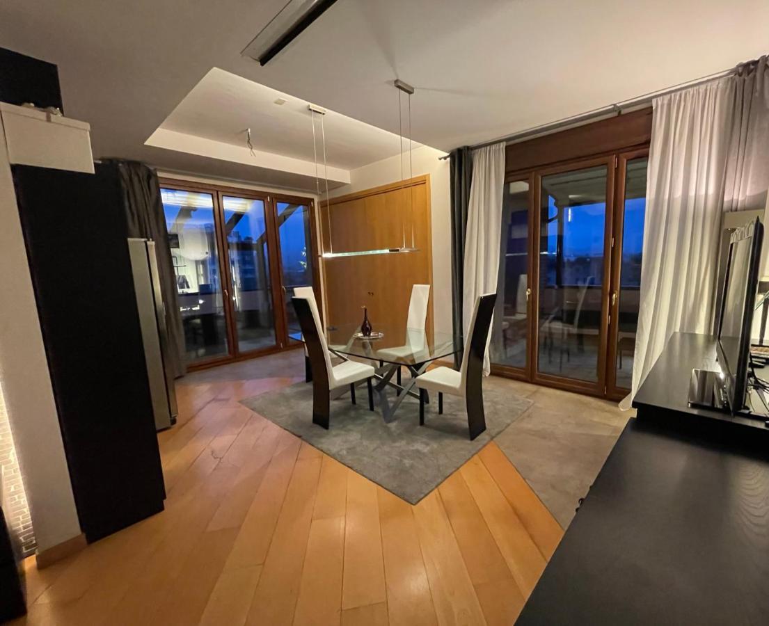 Appartement Attico Con Vista Spettacolare E Jacuzzi à Bologne Extérieur photo